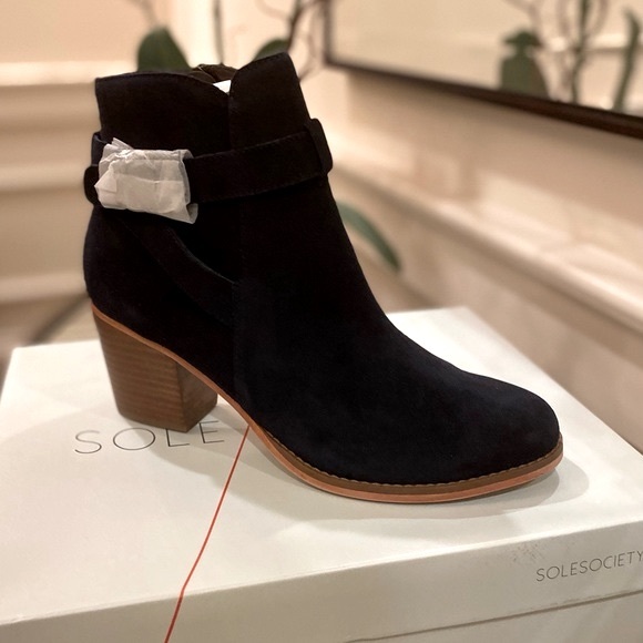 NWT *SOLE SOCIETY* Suede Booties … *PAISLEE* … Ombre Blue … Size: 8.5 M - Picture 2 of 5